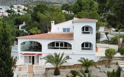 Villa con apartamento independiente y vistas a la montaña en Altea